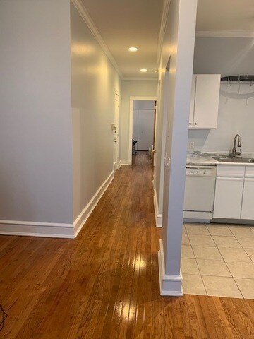 Foto del edificio - 1040 W Bryn Mawr Ave