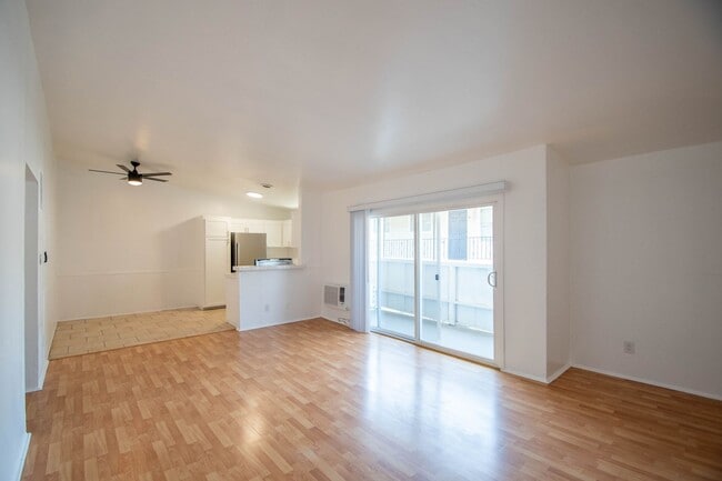 Building Photo - 15156 Dickens St