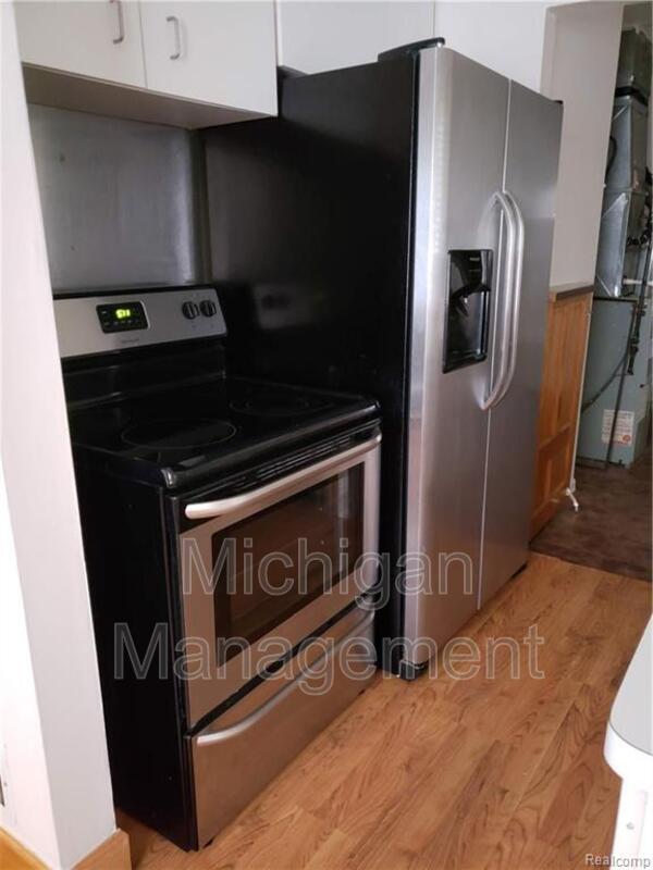 Foto del edificio - 27066 Brettonwoods St