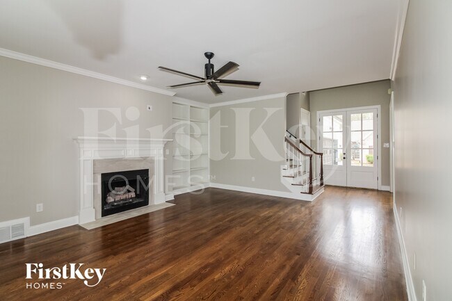 Building Photo - 8485 Farley Ave