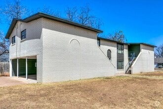 Building Photo - 1427 Austin St