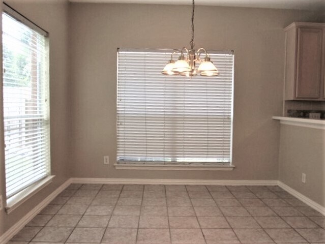 Building Photo - 608 Canyon Crest Drive