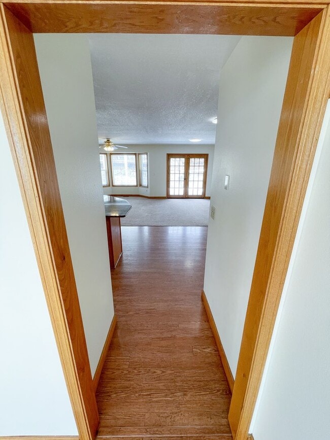 Building Photo - 3 bedroom, 2 bath House