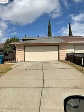 Building Photo - 1714 Magnolia Way