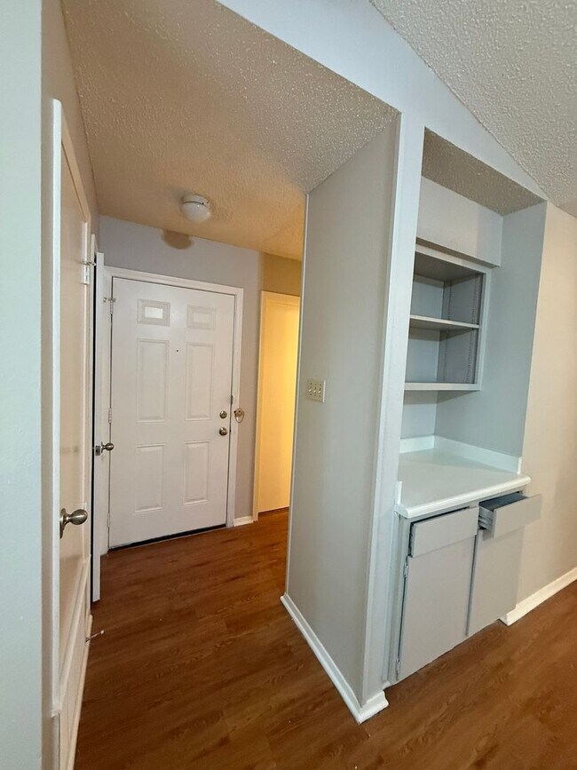 Building Photo - Vigil Properties2 (12812 Tomanet Trl)