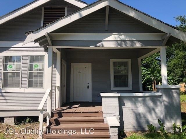 Primary Photo - 1545 Avenue B