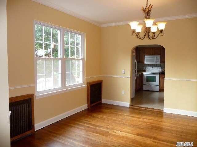 Foto del edificio - 231 Manorhaven Blvd