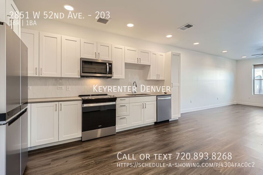 Foto principal - 1 Bed 1 Bath Condo with Breathtaking Mount...