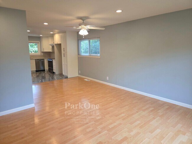 Foto del edificio - Larkey Park Single Level Home In Walnut Creek