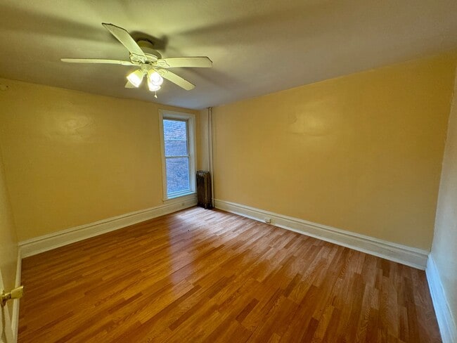 Building Photo - 445 S 17th St