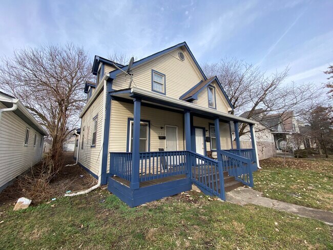 Building Photo - 326 N Elder Ave