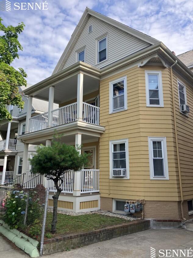 Primary Photo - 209 Highland Ave