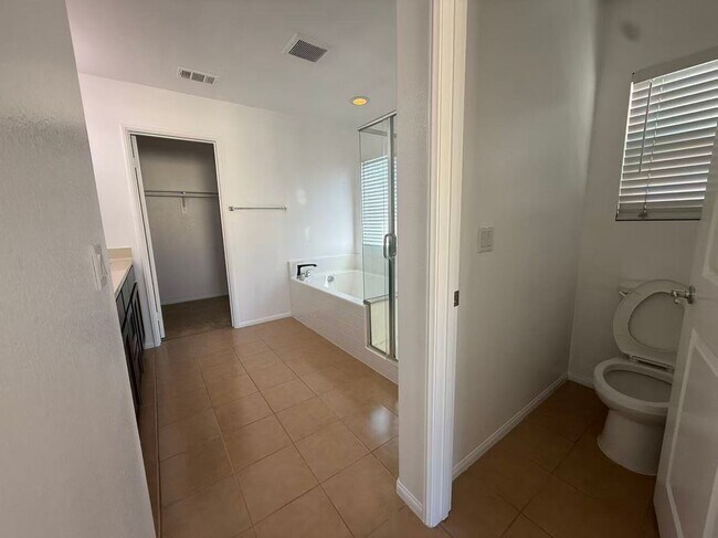 Foto del edificio - 5642 Guardian Way