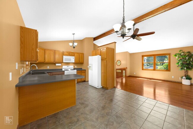 Building Photo - 3611 Fawn Grove