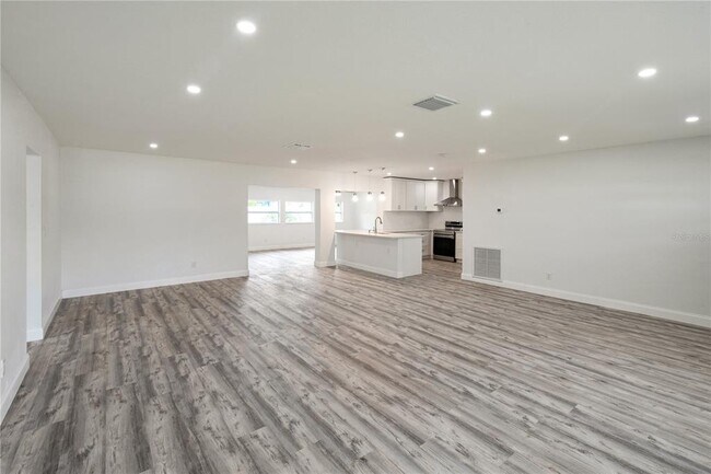 Building Photo - 5275 39th St S