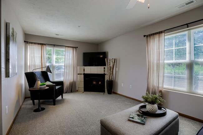 1 Bed Living Area - Standing Bear Lake