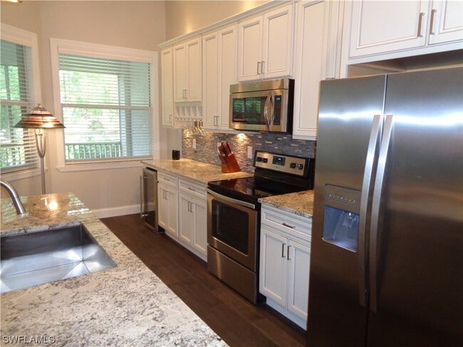 Building Photo - 710 Lalique Cir