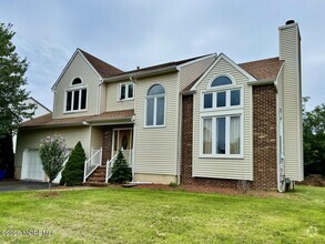 Building Photo - 14 Fisher Dr