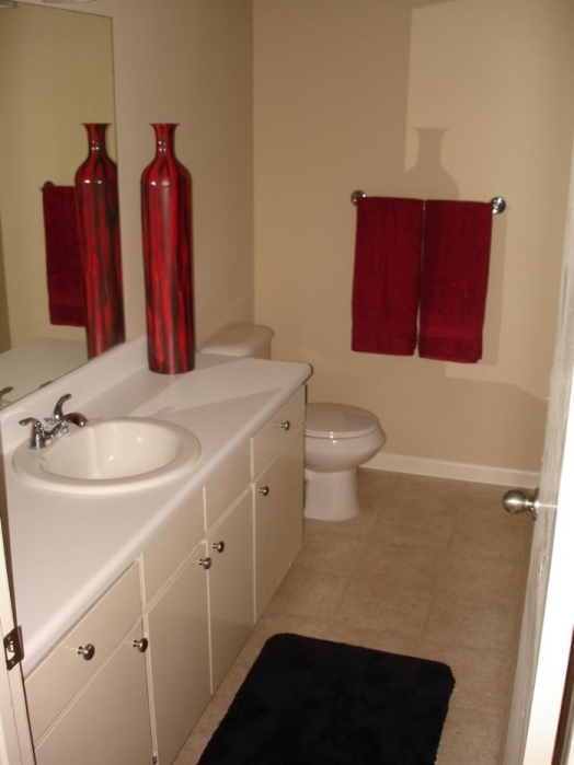 Bathroom - Riveredge Apartments