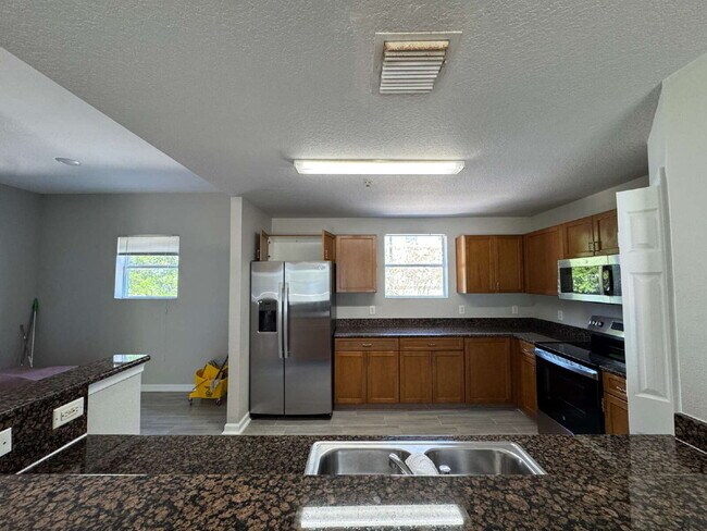 Building Photo - 6066 Gibson Ave