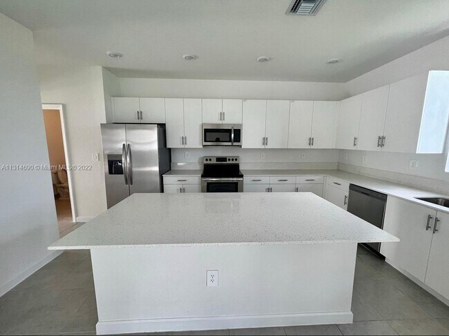 Building Photo - 21259 SW 127th   Miami Fl 33177