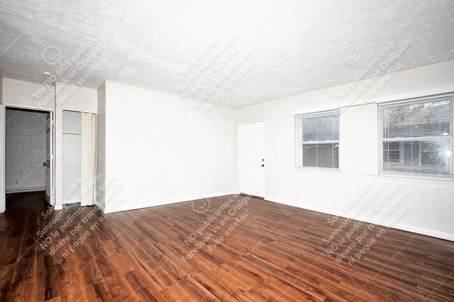 Building Photo - 1256 W 23rd St