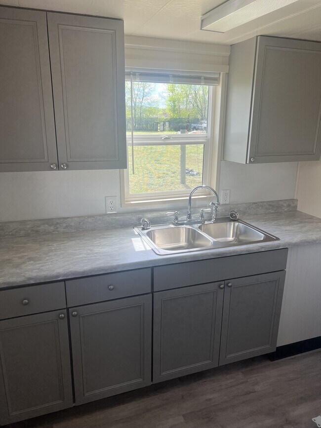Building Photo - 1377 Cascade Emmett