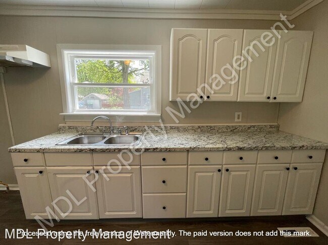 Building Photo - 3 br, 1 bath House - 1323 Fraser