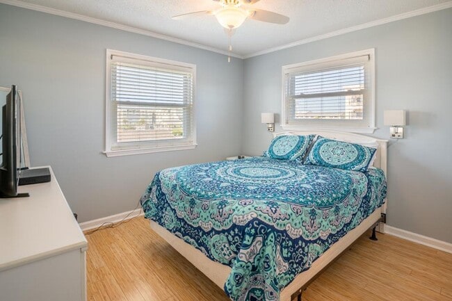 Building Photo - OFF-SEASON FURNISHED MONTHLY RENTAL STARTI...