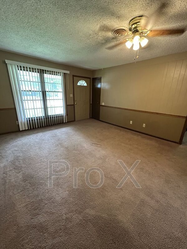 Foto del edificio - 515 E Jefferson St
