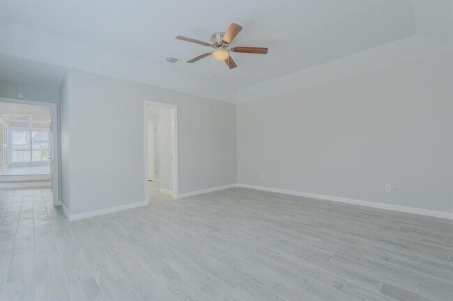 Building Photo - 15506 Alderete Dr
