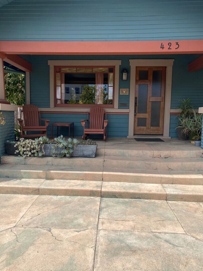 Foto del edificio - Charming California Bungalow in Historic R...