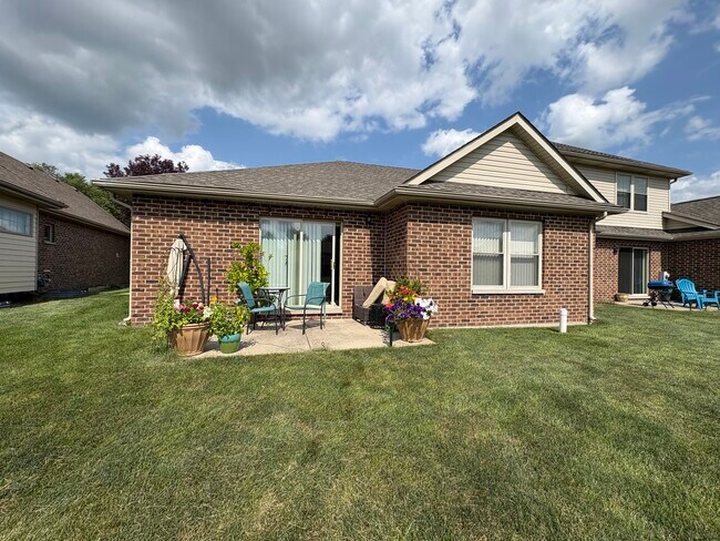 Foto del edificio - 655 N Edgemere Dr