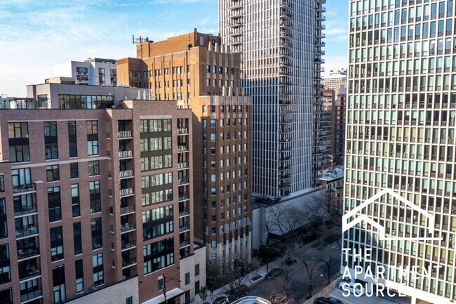 Building Photo - 1220 N State Pkwy