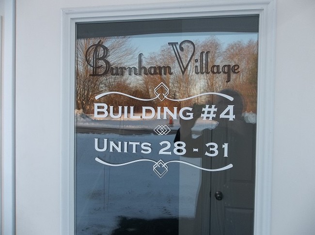 Foto del edificio - Burnham Village Apartments