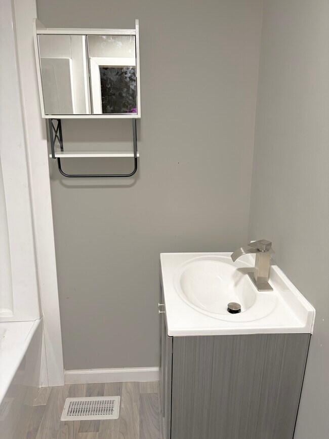 Building Photo - Luxury Renovated 3-Bedroom Home with Large Yard