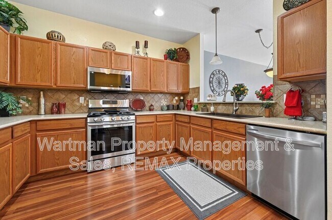 Foto del edificio - 2240a Whale Pt