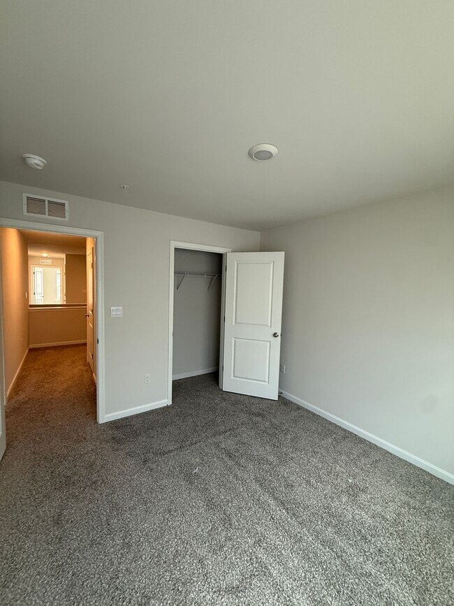 Foto del edificio - Newer 4BR/2.5BA Home in Havre de Grace | 2-Car Garage | Stone Counters | More Photos Coming Soon