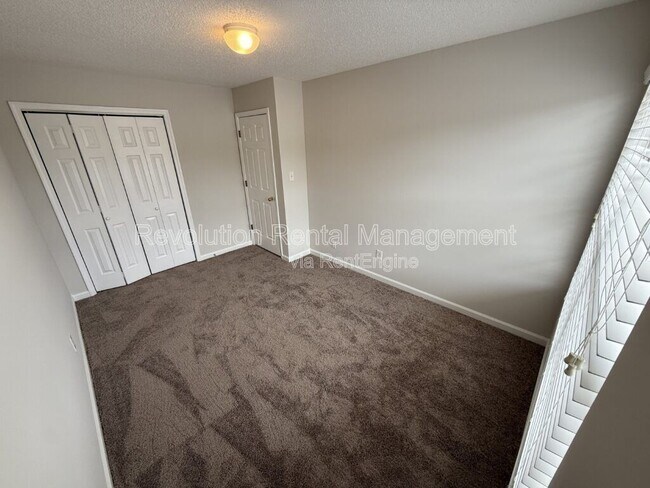 Foto del edificio - 7270 Oakley Ct