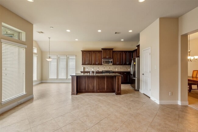 Building Photo - 29022 Crested Butte Dr