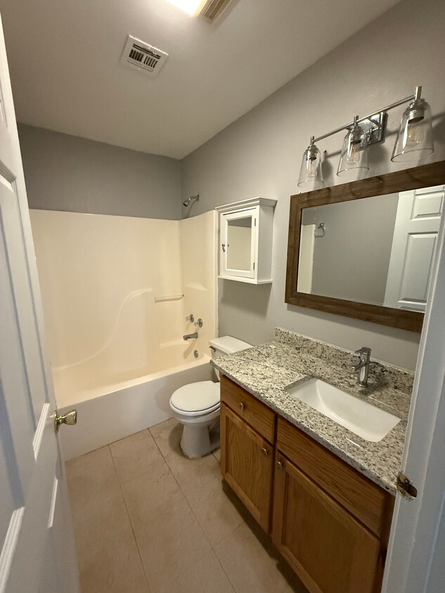 Building Photo - Crystal Lake Apartments