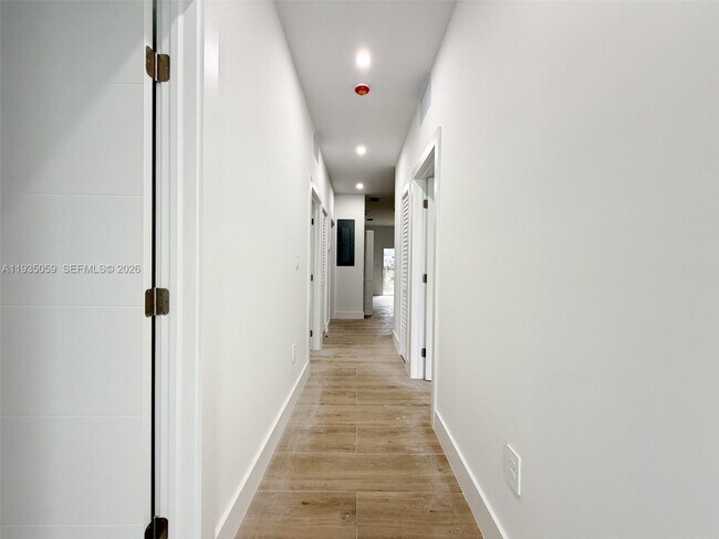 Foto del edificio - 1864 NW 91st St