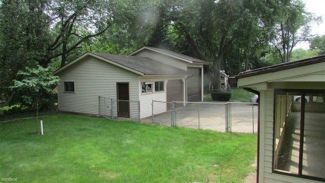 Building Photo - 2288 Olde Farm Dr