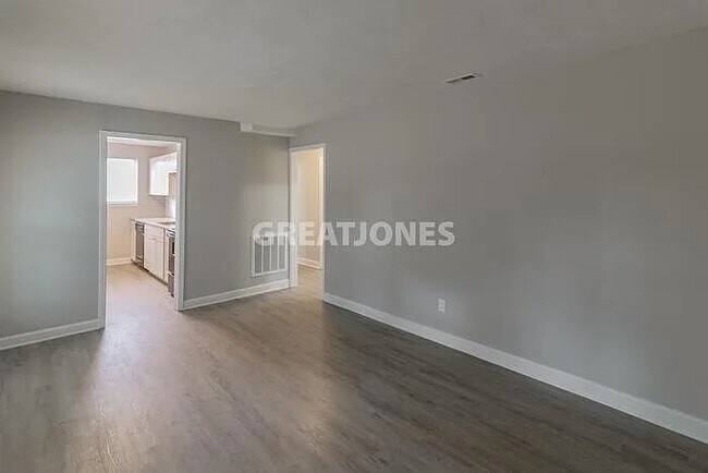 Foto del edificio - 1324 Creel St