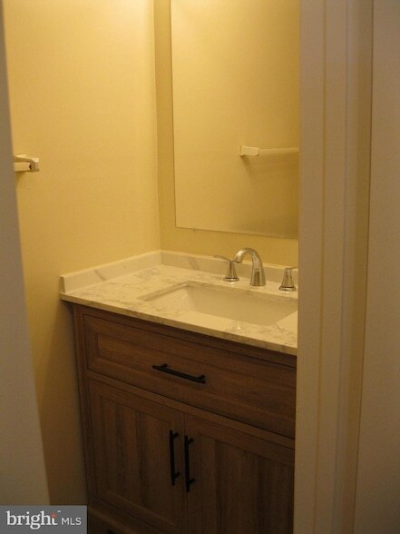 Foto del edificio - 8171 Fenwick Ct