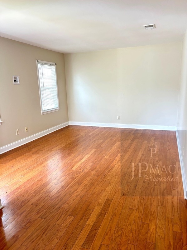 Building Photo - 126 Trailside Ln