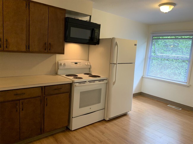 Foto del edificio - 531 S Cloverdale St