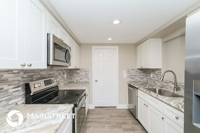 Building Photo - 5311 Hawk Dr