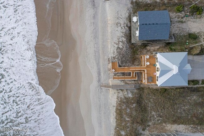 Building Photo - 330 Sea Shore Dr