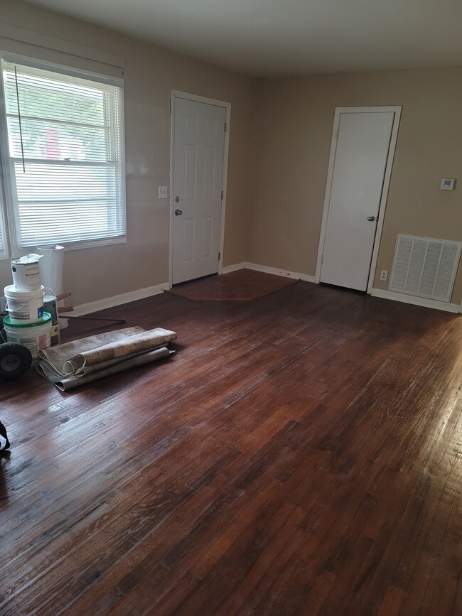 Building Photo - 1118 Cynthia Dr